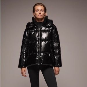 NWOT Zara vinyl effect puffer FW2020